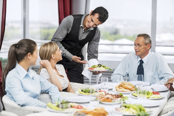 trình tự sắp xếp thực đơn và cách phục vụ cơ bản nhân viên nhà hàng cần biết